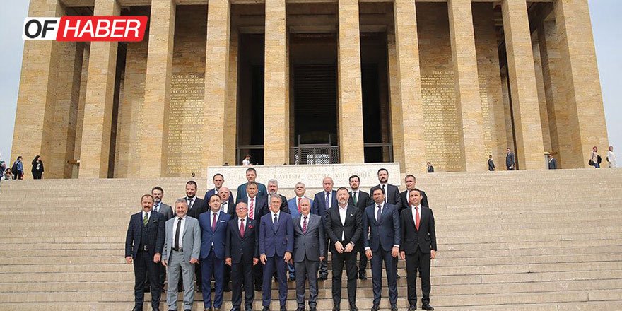 Trabzonspor Yönetim Kurulu, Anıtkabir'i ziyaret etti
