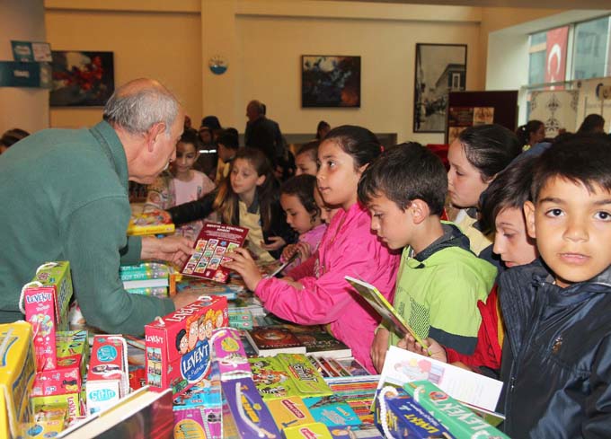 Trabzon'da Okuyucular, Yazarlarla Bir Araya Gelecek