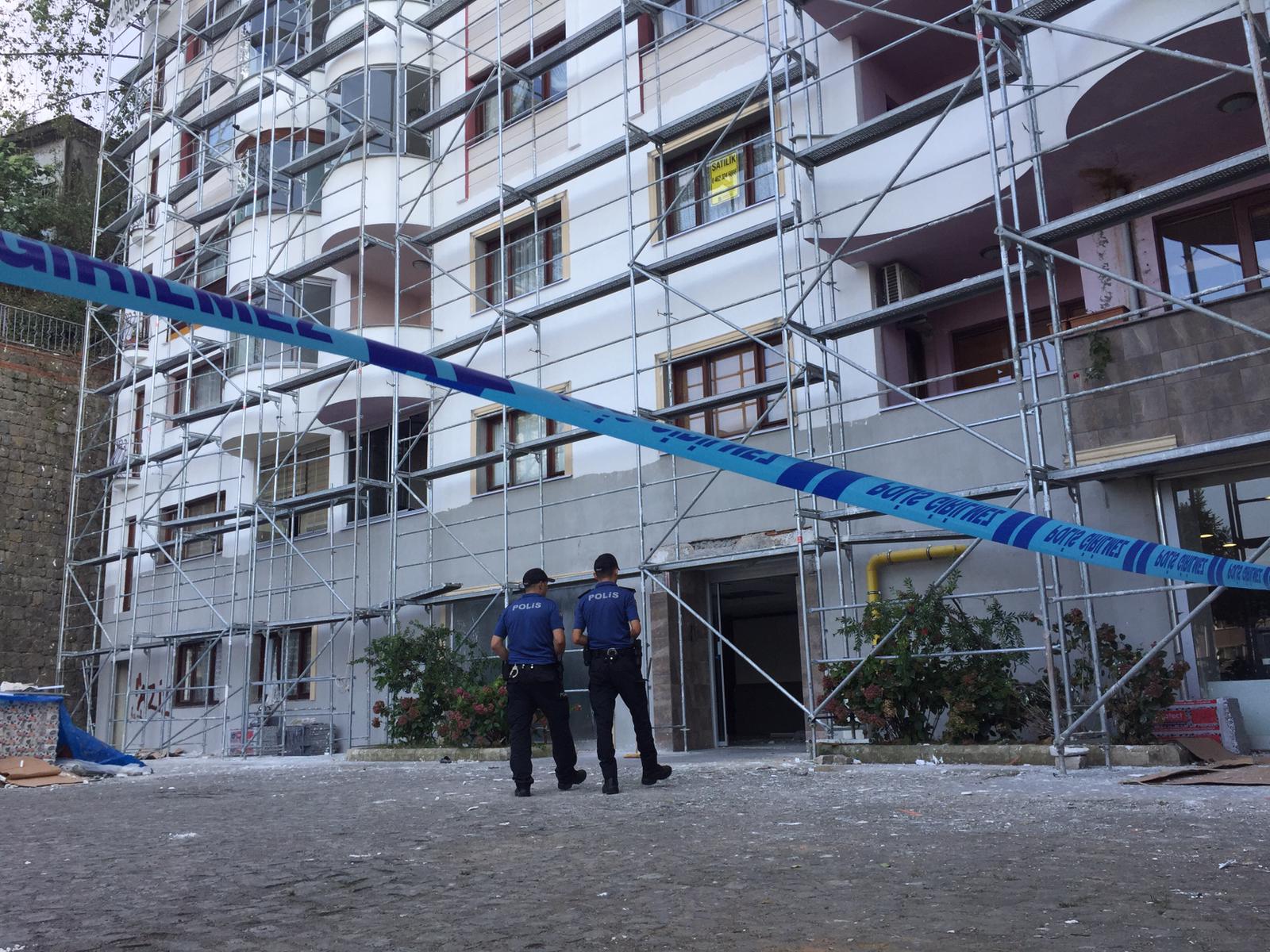 Emekli Albay oğlunu öldürdü, eşi ve kızını yaraladı