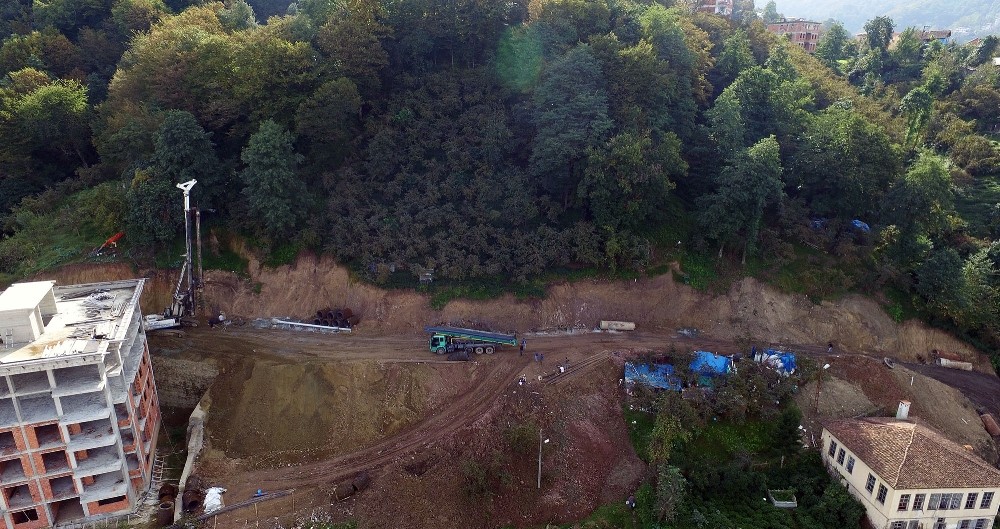 Büyükşehir Belediyesinden heyelan önlemi
