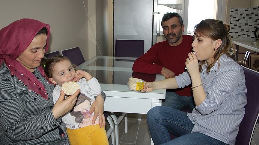 Baba Ve Üç Kızı "Çölyak"la Mücadele Ediyor