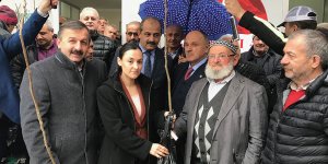 Çarşıbaşın'da Çiftçilere Ceviz Ve Hurma Fidanı Dağıtıldı