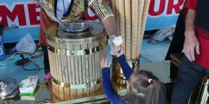 Kardeş şehirden dondurma ikramı