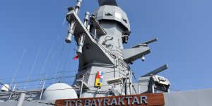 TCG Bayraktar gemisi Trabzon'da