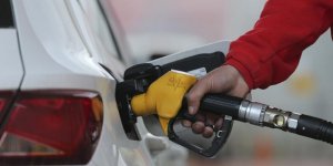 Benzinde 17 kuruş indirim... Trabzon'da...