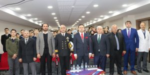 Trabzon Deniz Komutanı Oflu öğrencilere Çanakkale´yi anlattı