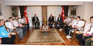 Dünya Şampiyonu Kick Boksçudan, Vali Yavuz'a Ziyaret