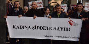 Trabzon'da Kadınlar Erkeklerin Desteği İle Şiddete Karşı Yürüdü
