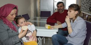 Baba Ve Üç Kızı "Çölyak"la Mücadele Ediyor