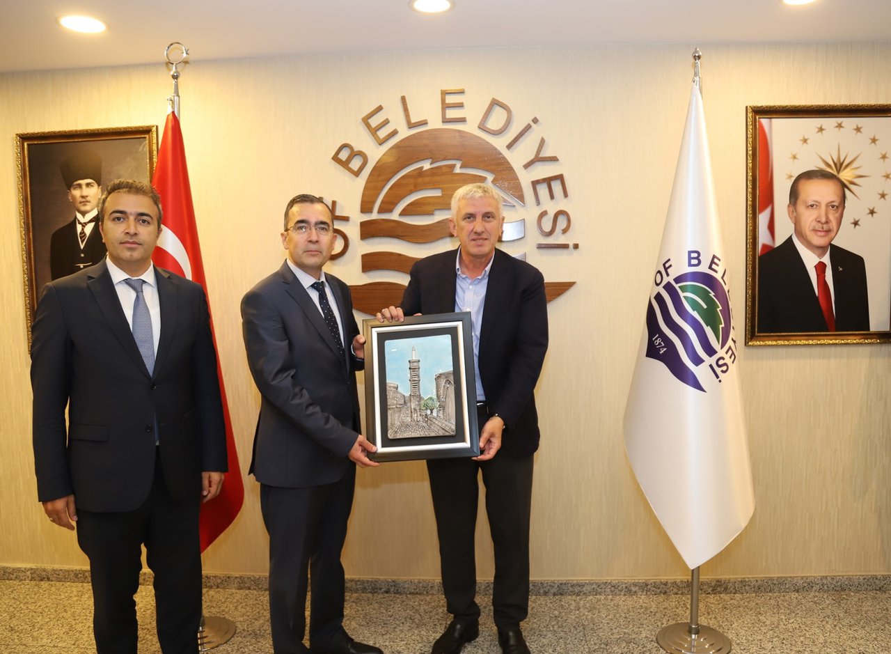 kardeslik-baglari-diyarbakirdan-sonra-ofta-dugumlendi_1.jpg__1280x0_q85_crop_subsampling-2.jpg