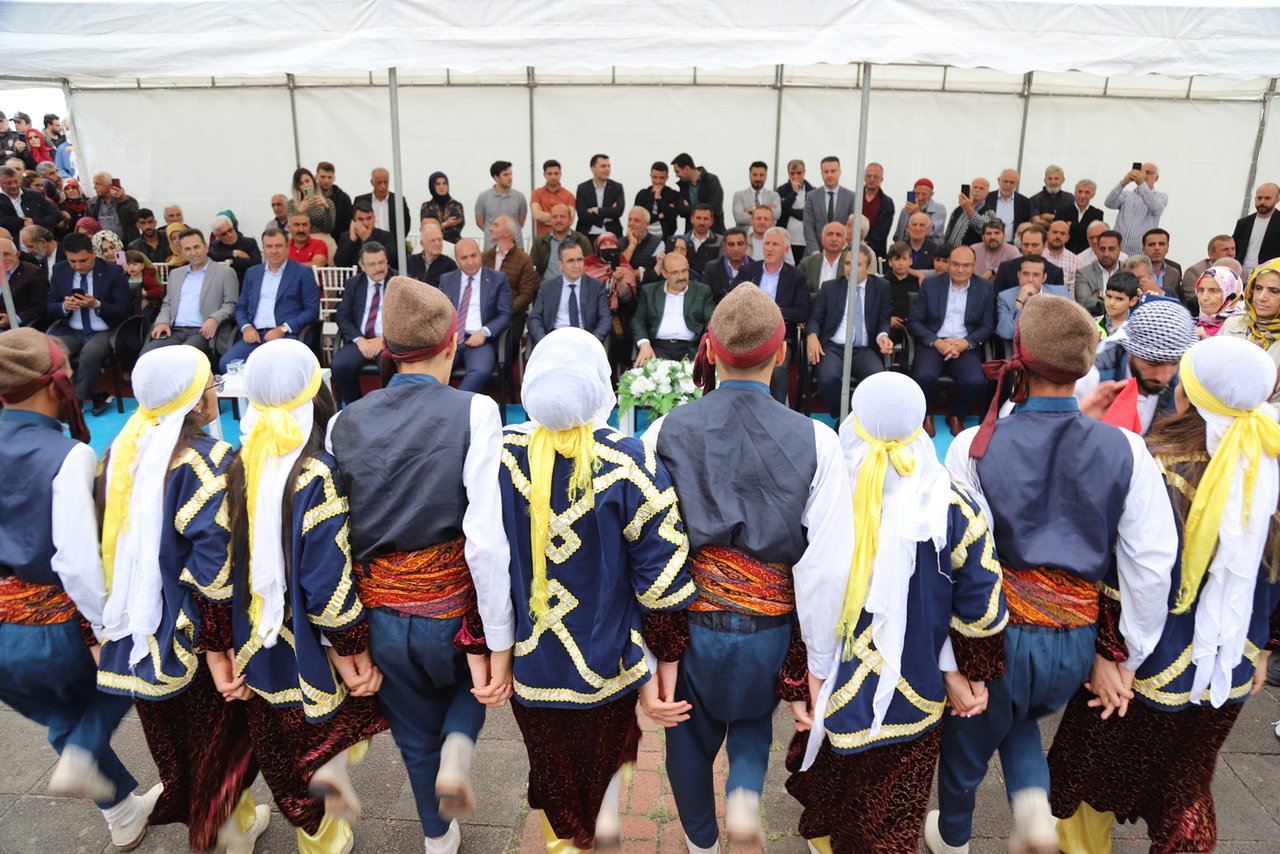 kardeslik-baglari-diyarbakirdan-sonra-ofta-dugumlendi_39.jpg__1280x0_q85_crop_subsampling-2.jpg